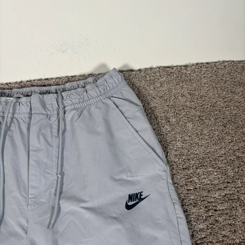 Nike Sportswear Commuter Tapered Pants Mens M‎ Light Gray DM6621-012 Active